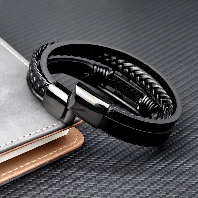 Bracciale da uomo in pelle intrecciata con croce in acciaio inossidabile - Sentinel