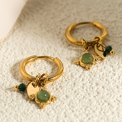 Orecchini a cerchio con charm a stella mistica - Salma