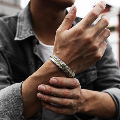 Il bracciale di piume del tesoro norvegese