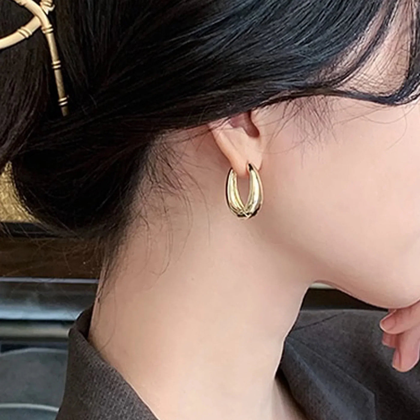 Orecchini a cerchio Bolt - Giada