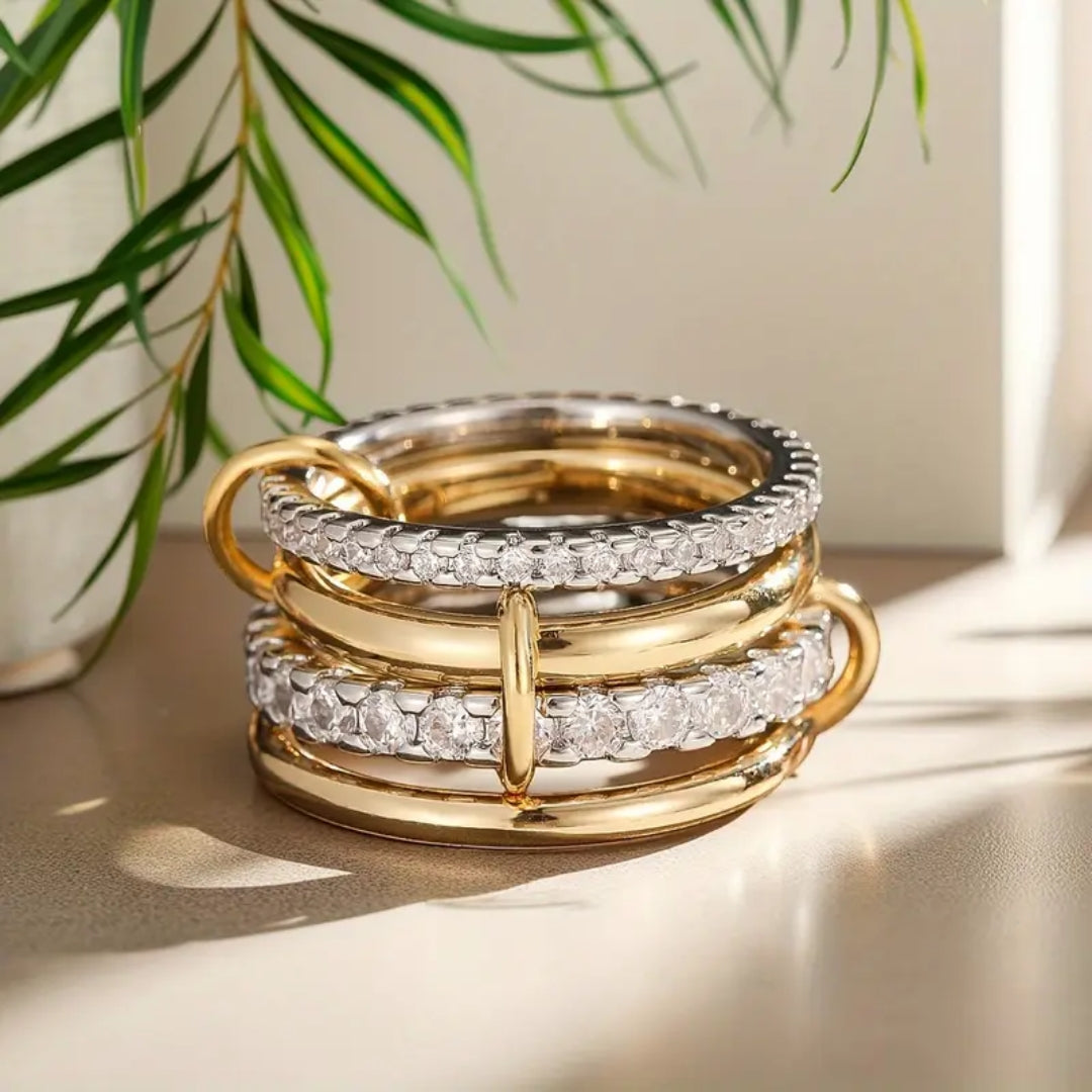 Elegante anello a strati in oro e zirconi - Edera