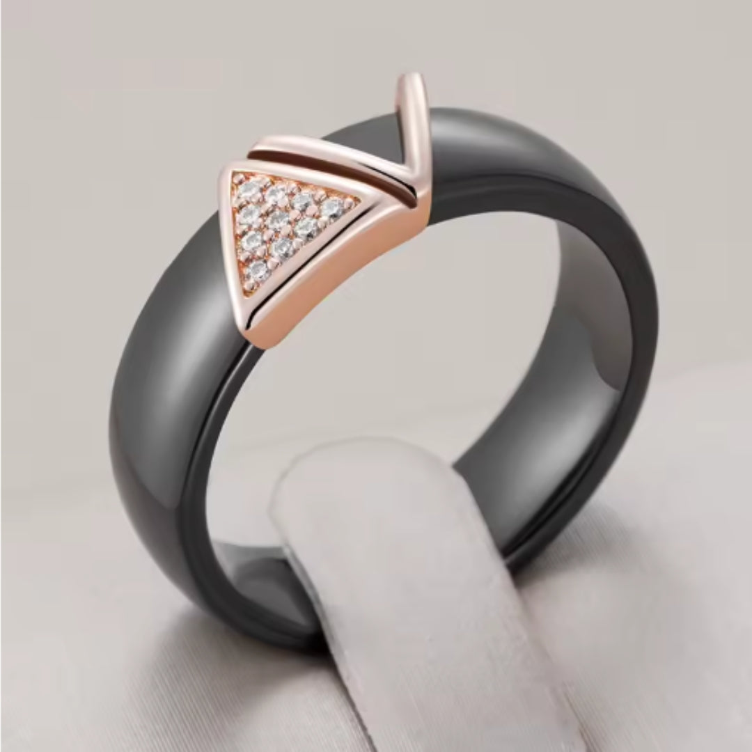 Anello elegante in oro nero - Sariya