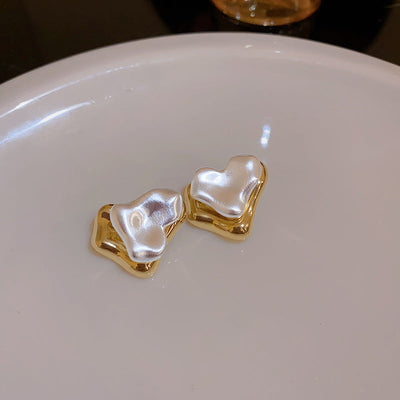 Orecchini a perla scolpita con cuore - Viviana