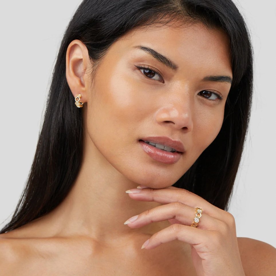 Anello in lega dorata con motivo alveolare - Mirea