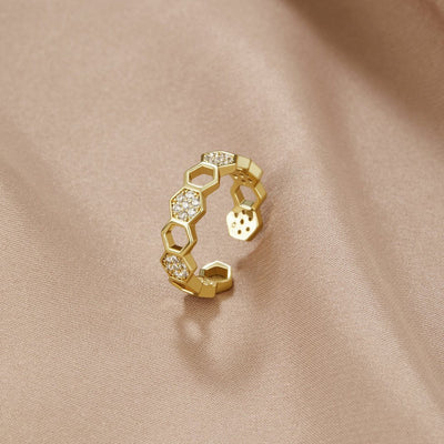 Anello in lega dorata con motivo alveolare - Mirea