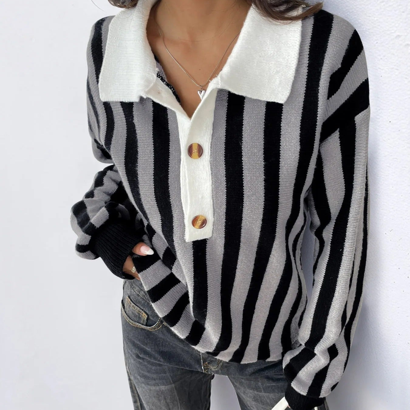 Maglia a collo alto a righe verticali da donna - Mirea