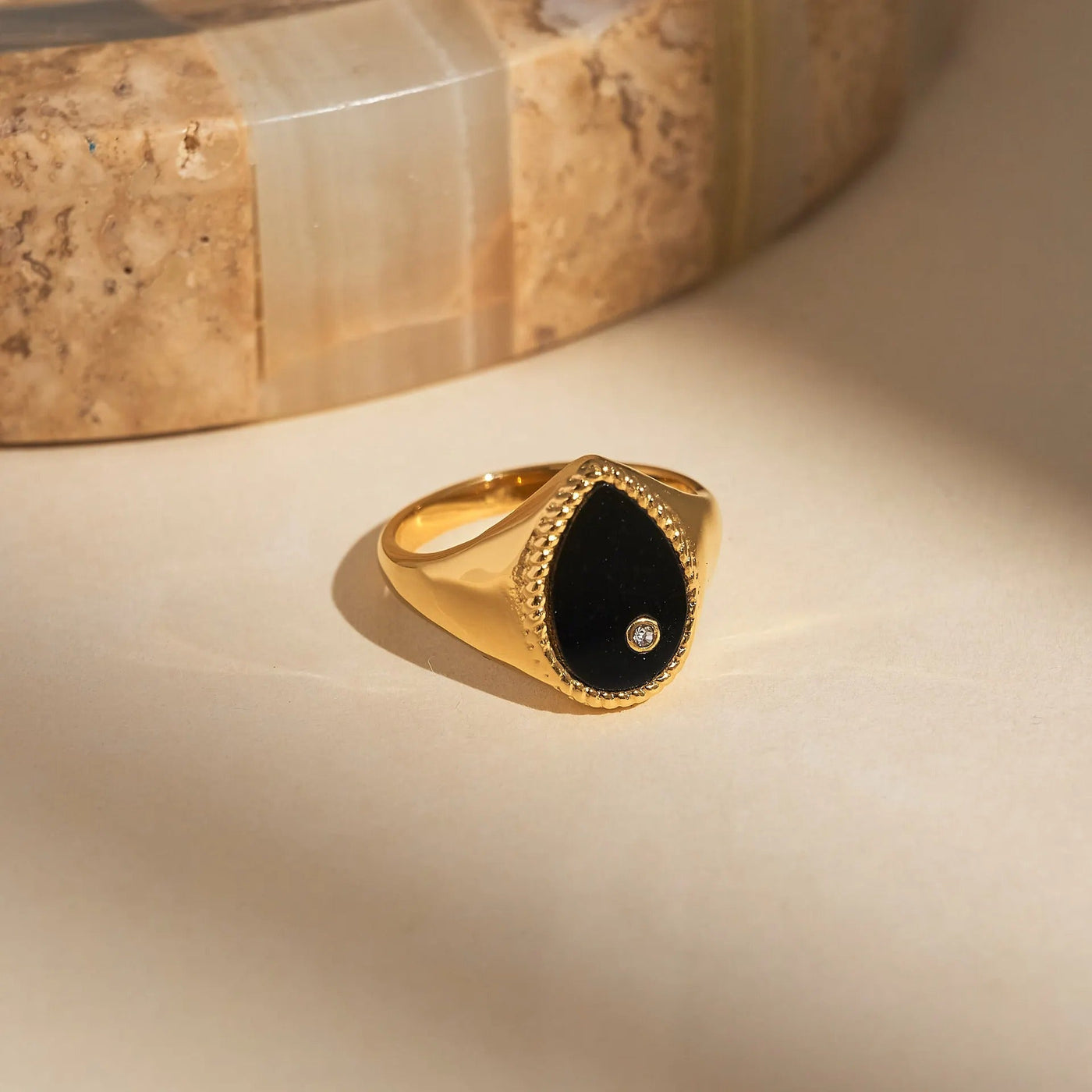 Anello da sogno a goccia - Nesrin