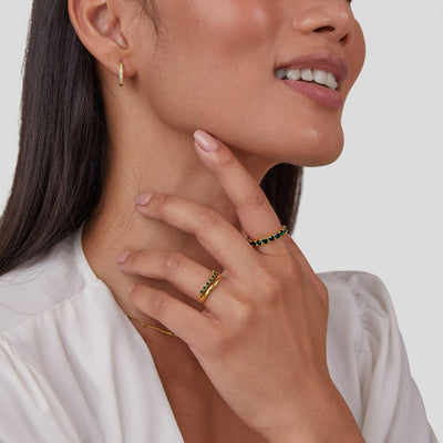 Anello in lega dorata con cristalli verdi - Elaria